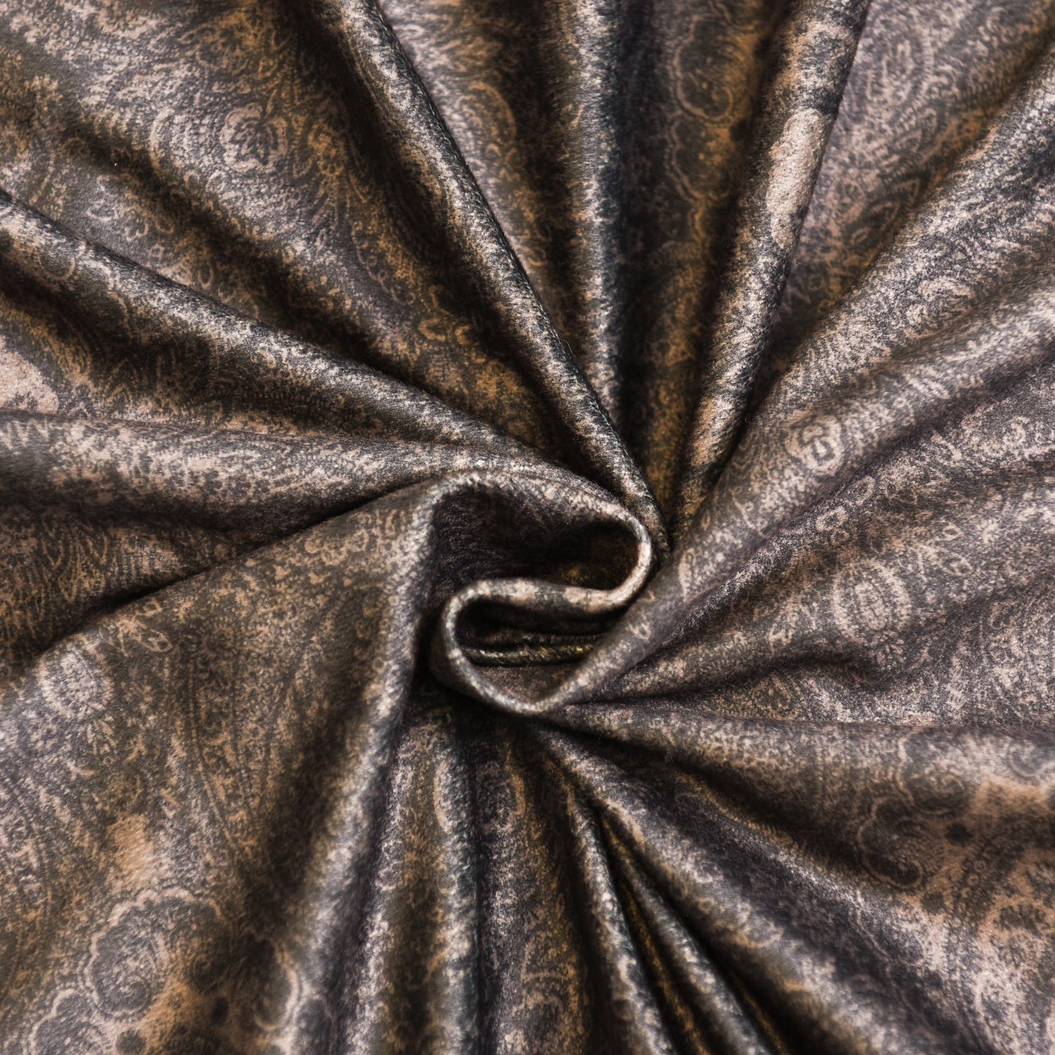 Melli Mello Paisley World Plaid