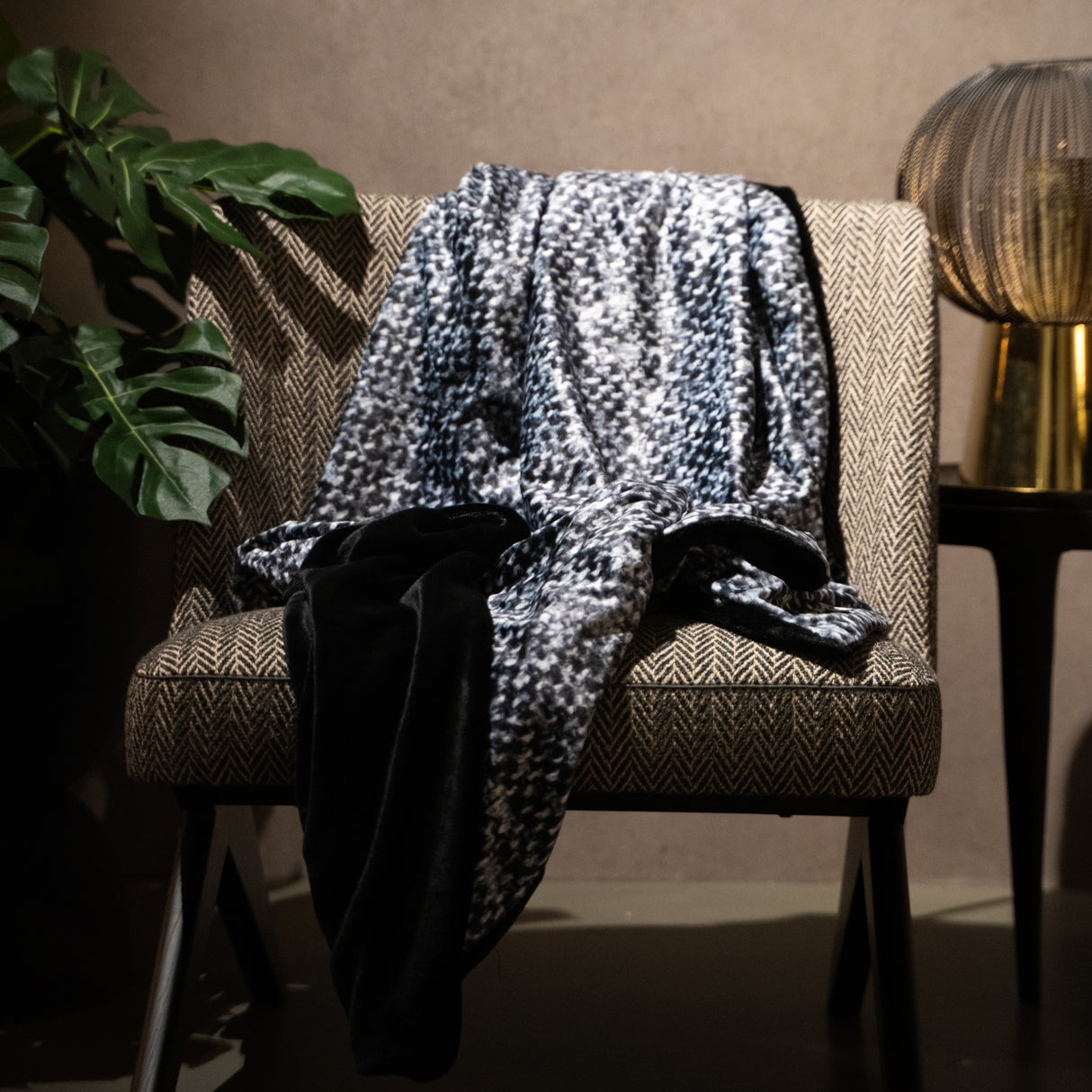 Melli Mello Black or White Plaid