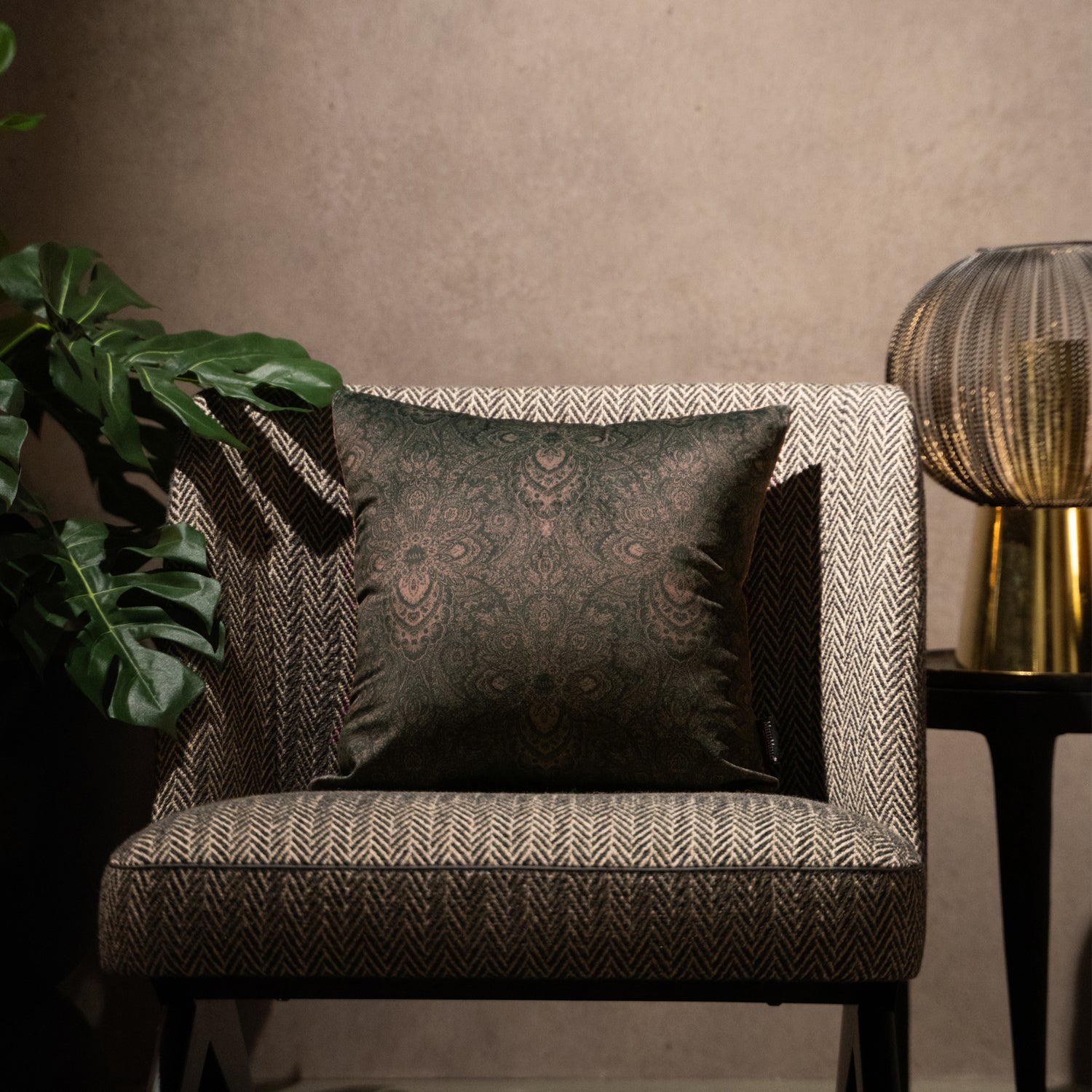 Melli Mello Paisley World Sierkussen diep Bruin